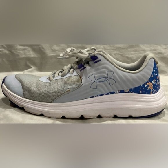 Teen girls size 7youth Under Armour Blue and Gray floral Outhustle Sneakers - Picture 5 of 9
